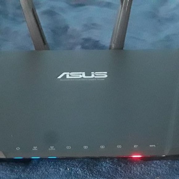 ASUS RT-AC87U AC2400 Dual Band Gigabit WiFi Router, Aiprotection, Adaptive Qos, - Picture 6 of 7